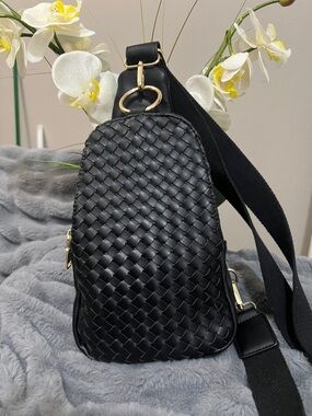 Woven Black Crossbody Sling Bag with Gold Accents EUC retail $64
